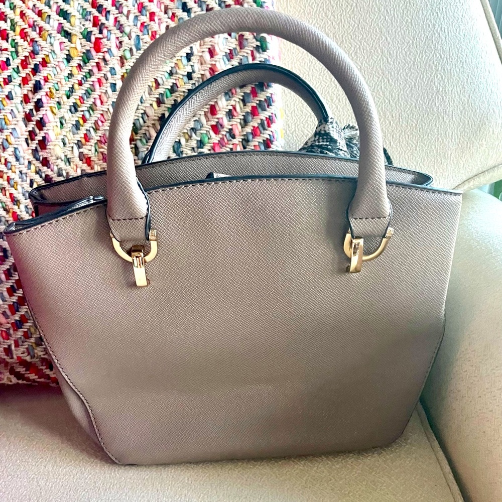 London Fog Satchel with Scarf in Taupe NWOT - Picture 2 of 7